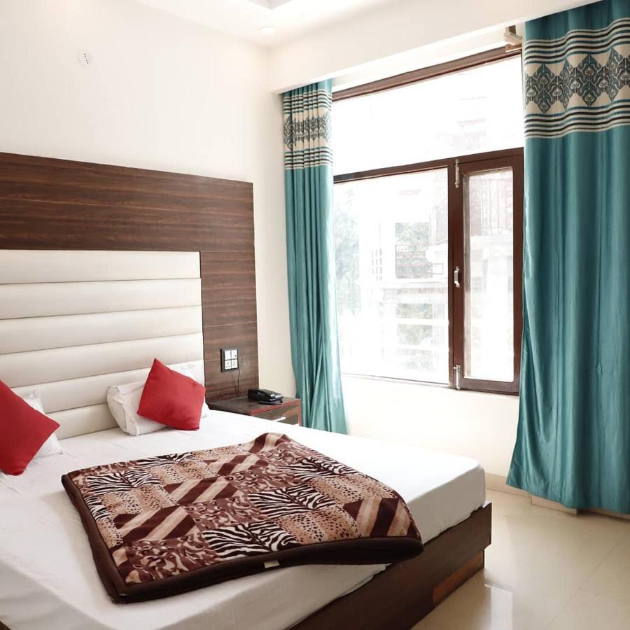Rahul Hotel & Restaurant Mussoorie Szoba fotó